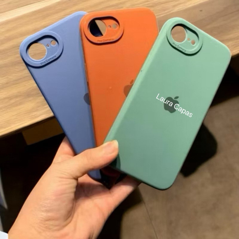 Capa Silicone Aveludada Premium C/ Proteção de Câmera Para iPhone 16E 17E
