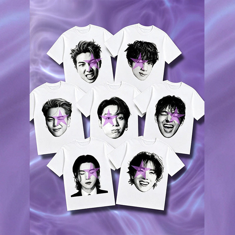 Camiseta Feminina Y2K BTS Estampa Rosto Divertido Integrantes com Estrela Roxa Estilo Retrô Urbano Confortável Casual