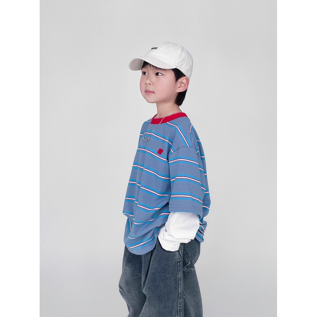 Crianças falso de duas peças de manga comprida camiseta 2025 primavera outono novo estilo meninos Casual listrado camisa