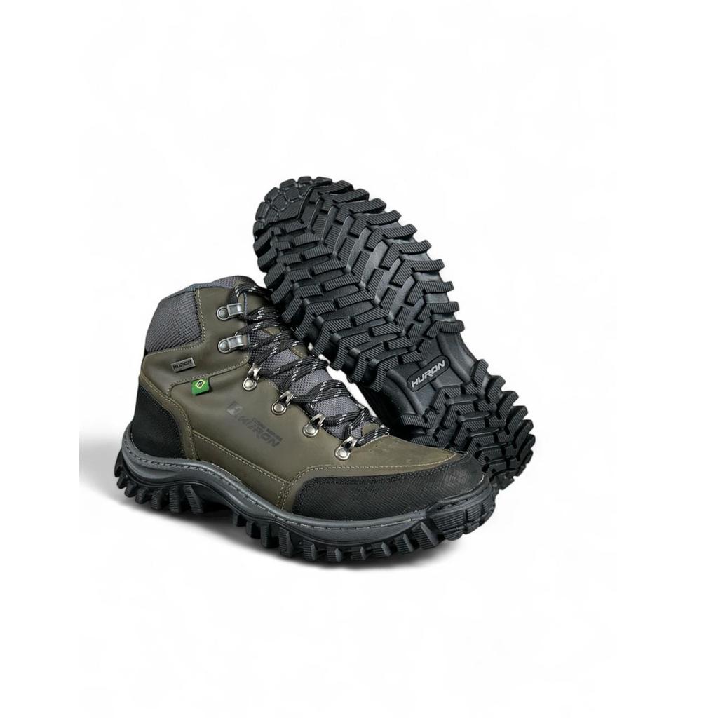 Bota Masculina Coturno Adventure Verde Couro Impermeável Confortável e Resistente ideal para Trilha