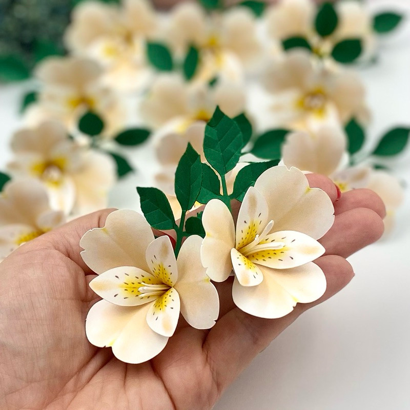 Flor de Papel Realista Astromélia Kit 12und com folha / Astromélia com folha ótima para decoração de bolo