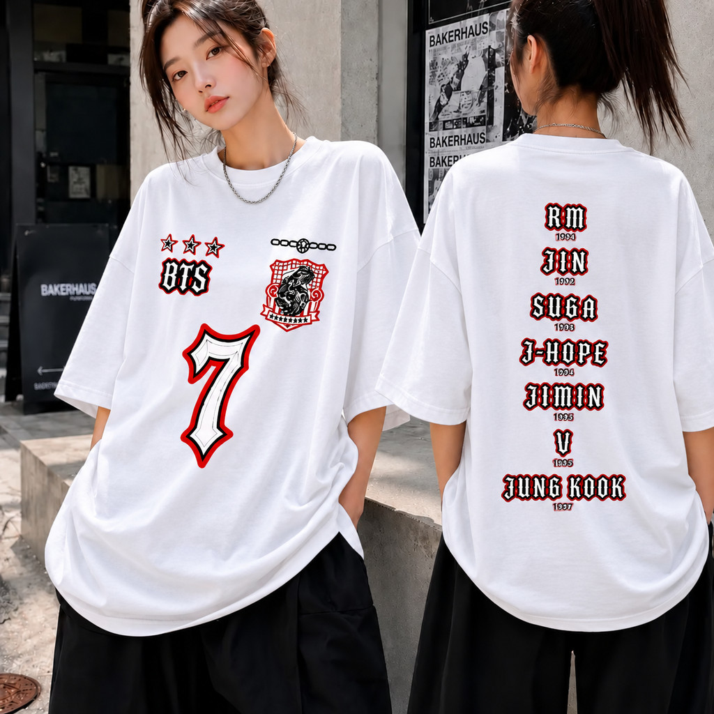 Camiseta Estampa Escudo Decorativo Estrelas Estilo Basquete Linda Confortável Moderna Estilosa Moda Feminina Casual