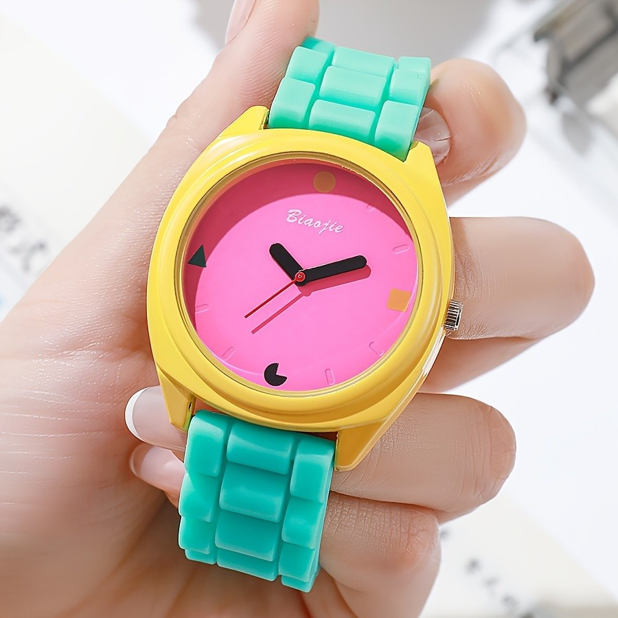 Relógio feminino elegante em estilo retrô, design simples e moderno, relógio de quartzo quadrado.