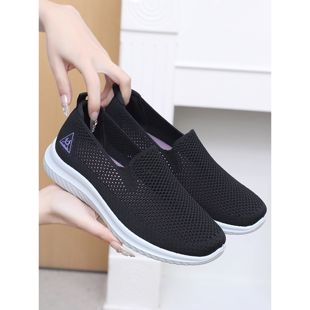 Velho pequim sapatos de pano feminino verão respirável malha fina sapatos de meia-idade idosos mãe esportes lazer uma et