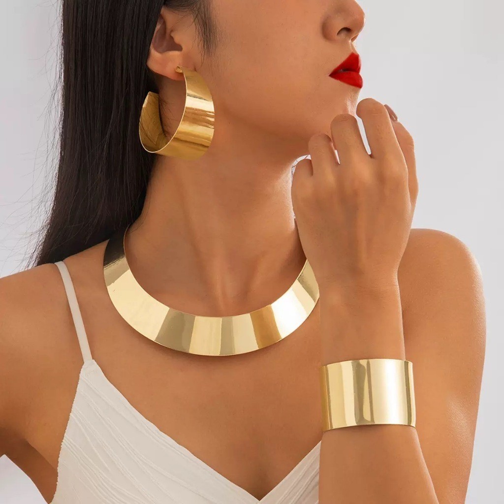 Conjunto Feminino Colar Gargantilha Brincos e Pulseira Geométricos Banhado Ouro 18K e Prata925