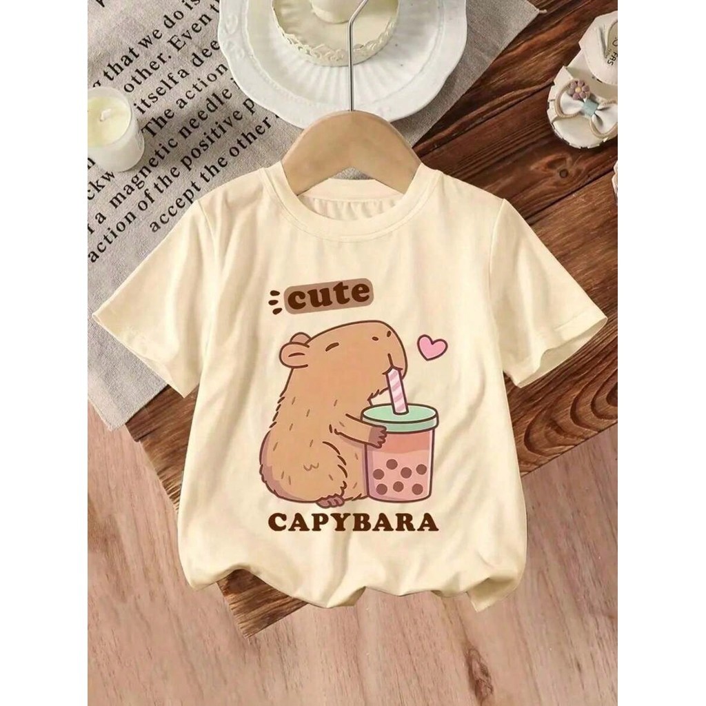 Blusinha Camiseta Infantil Básica Menina de Manga Curta Estampada Capybara