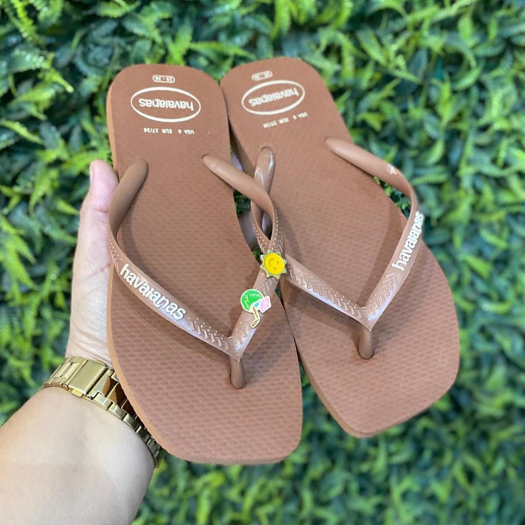Havaianas Slim Square Ferrugem Logo pop up +Pin Sol  e Coco
