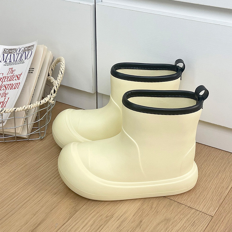Botas de chuva femininas de sola grossa para uso externo na primavera, estilo coreano moderno, em cores vibrantes, para 
