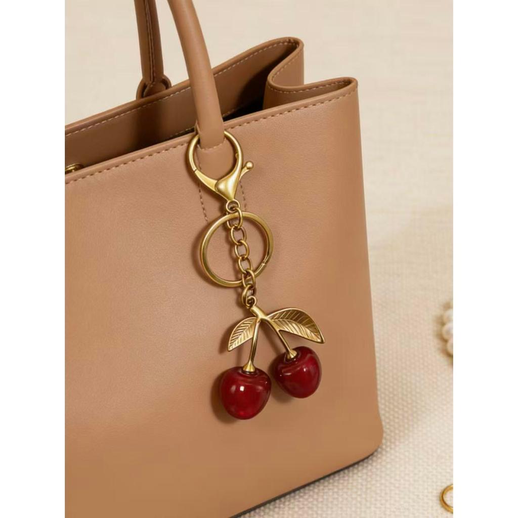 JAMI JAMI Chaveiro Feminino Luxo para Bolsa e Mochila, Pingente de Cereja, Pérolas ou Cachorrinho com Mosquetão 77777