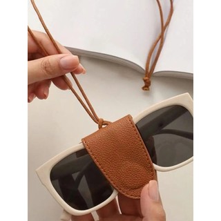 Sling pu óculos de couro clipe viagem ao ar livre portátil chapéu óculos armazenamento forte sucção óculos de sol