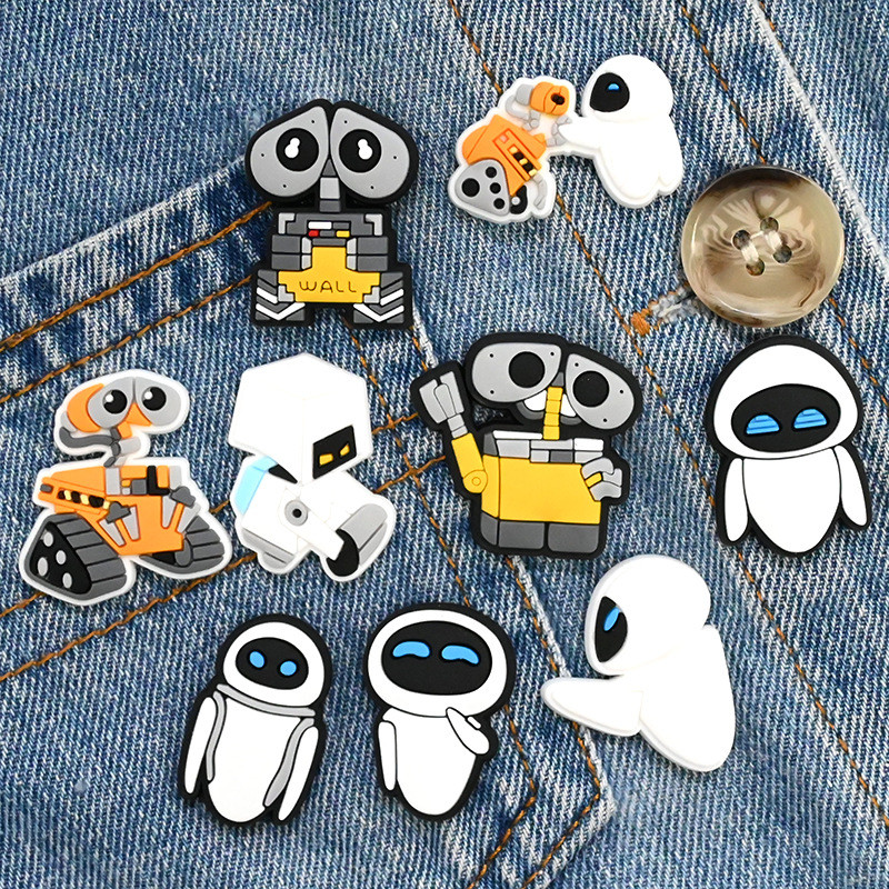 BLJE Julho Novos Encantos De Sapato Acessórios Dos Desenhos Animados Robô Sandálias Pingente Botão Pinos Anime Presentes