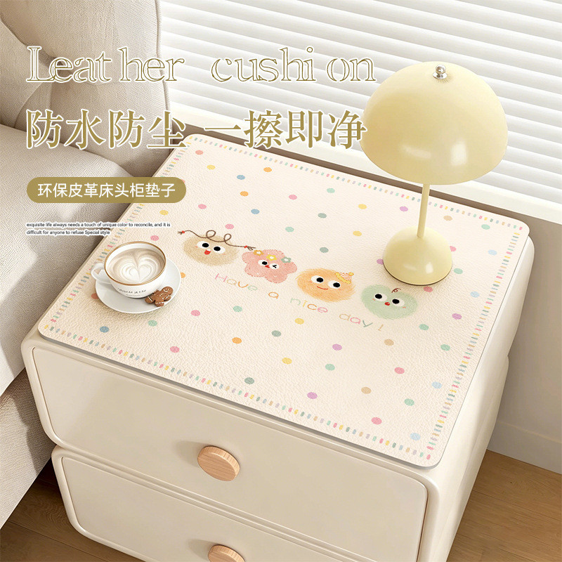 [Novo produto] Tapete de couro para mesa de cabeceira Toalha de mesa de desenho animado à prova d'água anti-escaldante d