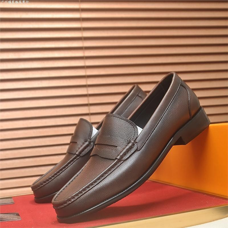 Sapatos masculinos de couro genuíno