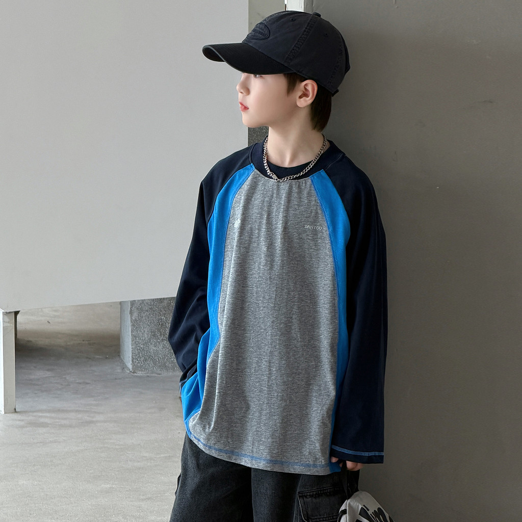 Camiseta de manga comprida meninos solto versão coreana na moda topos 2026 novo estilo médio grande crianças moda versão