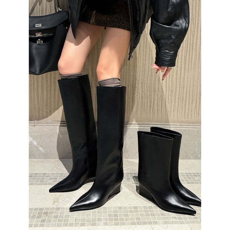 Botas de salto cunha dedo do pé apontado Retro salto alto mais magro olhar cavaleiro botas 2025 inverno couro genuíno ún