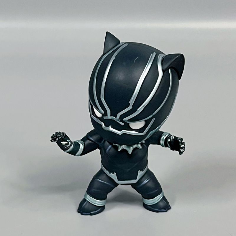 Produtos mais vendidos Marvel Avengers Classic Black Panther Enfeites feitos à mão Varcanda Heroes Boneca de PVC Modelo 