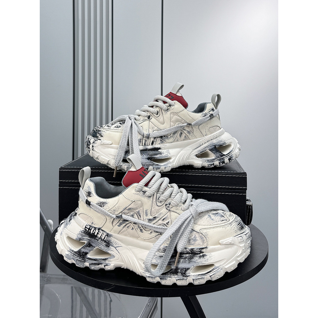 Sapatos masculinos 2026 novo estilo Super quente angustiado papai sapatos Street Wear nicho sapatos masculinos de sola g