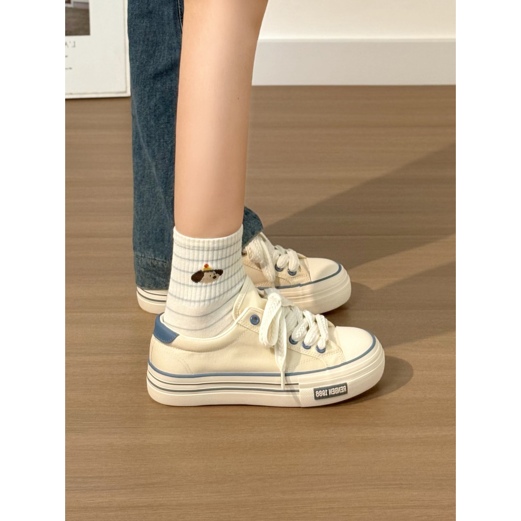 Sapatos de lona humana sapatos femininos 2026 verão novo estilo de sola grossa sapatos brancos All-Match sapatos respirá