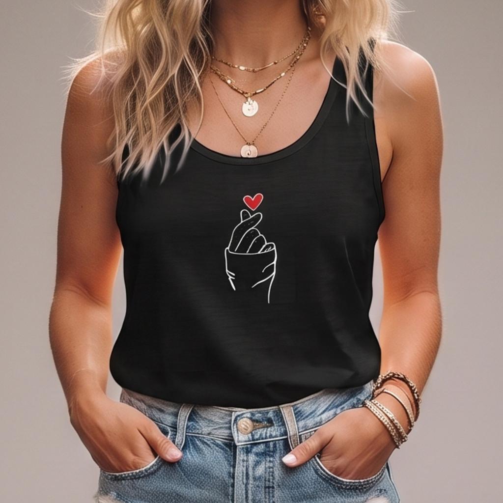 Blusa Regata Feminina Canelada Alça Larga Leve Confortável Básica Estampada Love Coração Elegante Verão Passeio Blusinha