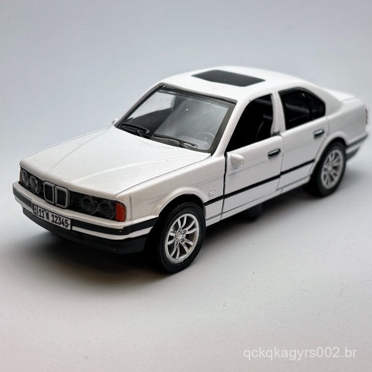 Carrinho Miniatura BMW 535i Metal Abre Portas