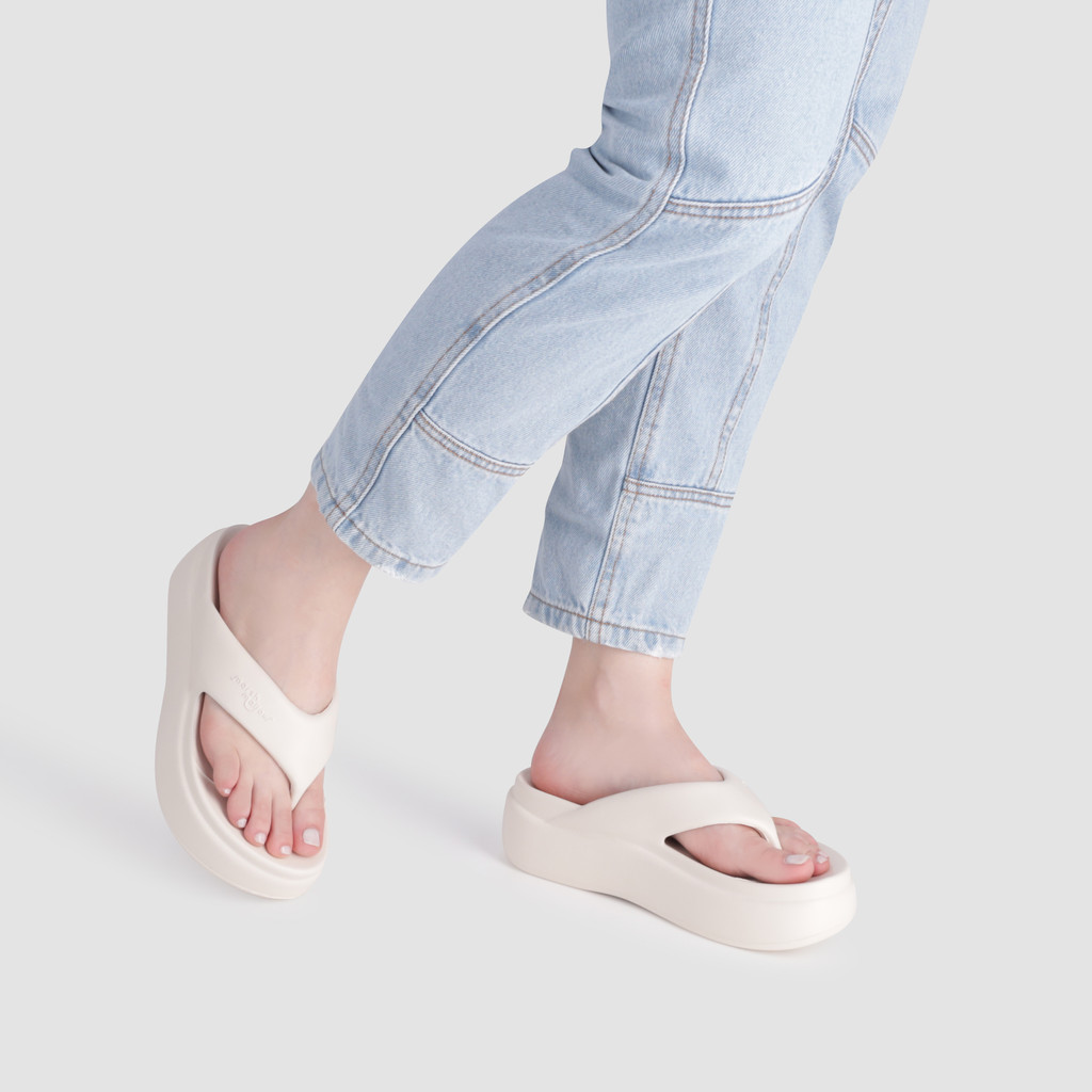 Chinelo Marshmallow Flatform Off White — imagem 2 de 2