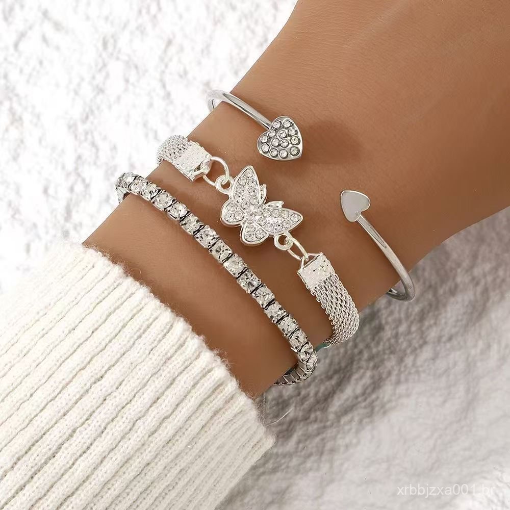 Conjunto de Pulseiras Delicadas Borboleta e Coração Acessório Feminino Moda
