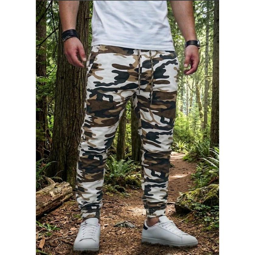 Calça Jogger Camuflada Branca Estilo Militar