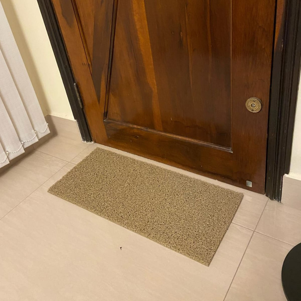 Tapete Porta Entrada Casa Capacho Vinil Liso Bege 30x70cm