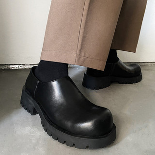 Dedo do pé grande salto grosso de sola grossa pequenos sapatos de couro masculino novo nicho preto Retro Cover-Foot sapa