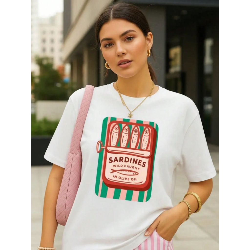 Camiseta Feminina Estilosa Moderna Casual 100% Algodão Tecido Leve Confortável Estampa Suave Streetwear Modelo: Sardines