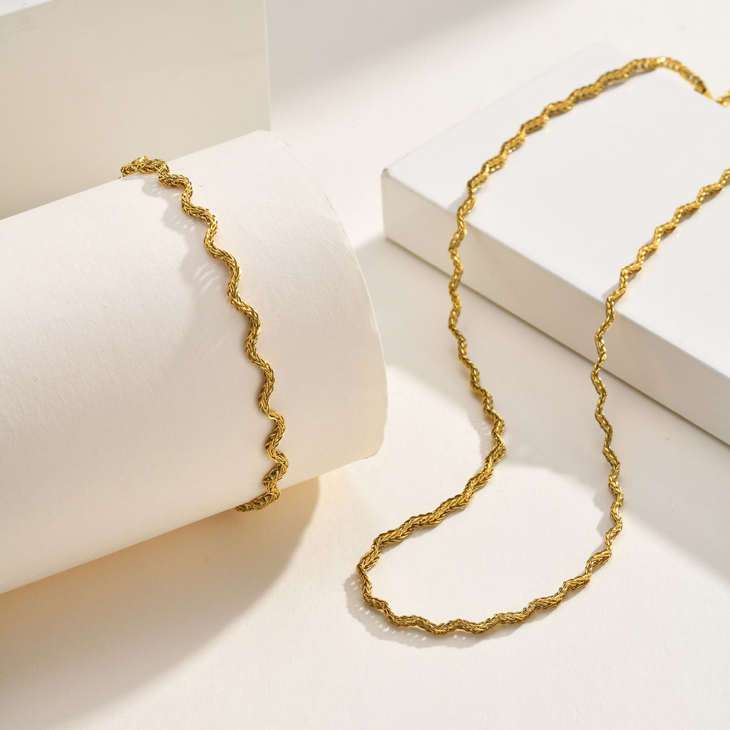 Pulseira De Corrente Ondulada Dourada Vnox Para Mulheres, Ligação De Onda Fina Ajustável De Aço Inoxidável Moda Minimal · foto 2