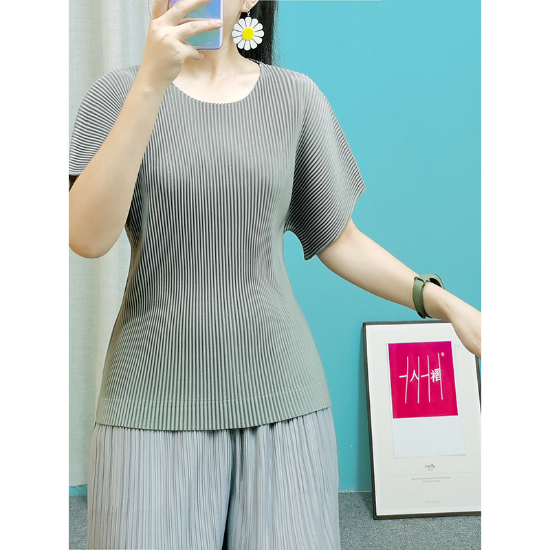 Uma pessoa uma plissada S030 Miyake topo 2025 verão simples atmosférico plissado camiseta Plus Size roupas femininas ele