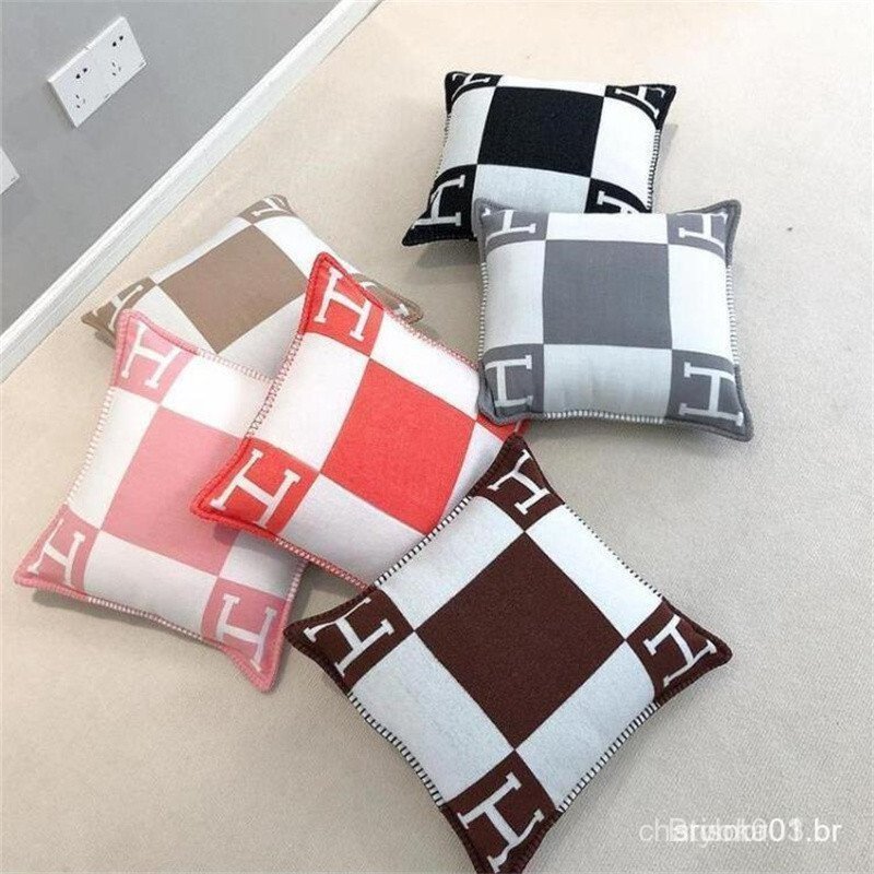 Capa de almofada decorativa quadrada de luxo em mistura de lã, padrão xadrez H P RY0L TLRW OPSR