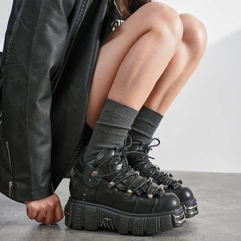 2026 Nova Marca Sapatos Femininos Estilo Punk com Cadarço Salto 6CM Sapatos Plataforma Botas Rock Femininas Decoração Me