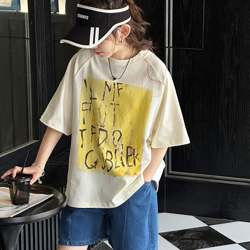 Meninas camiseta de manga curta 2026 novo estilo grandes crianças versão coreana meninas Street Wear moda roupas de verã