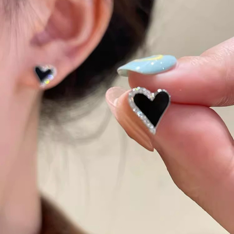 925 prata agulha diamante preto amor coração brincos nicho Design orelha Piercing brincos moda All-Match luz brincos de 