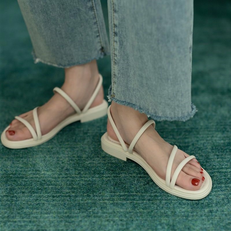 Sandálias de verão senhoras All-Match plana exterior Wear estilo fada influenciador sandálias estudante feminino romano 