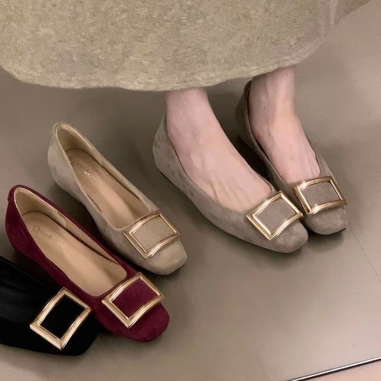 Metal fivela quadrada sapatos de boca rasa feminino 2025 outono novo estilo salto grosso salto baixo dedo do pé quadrado