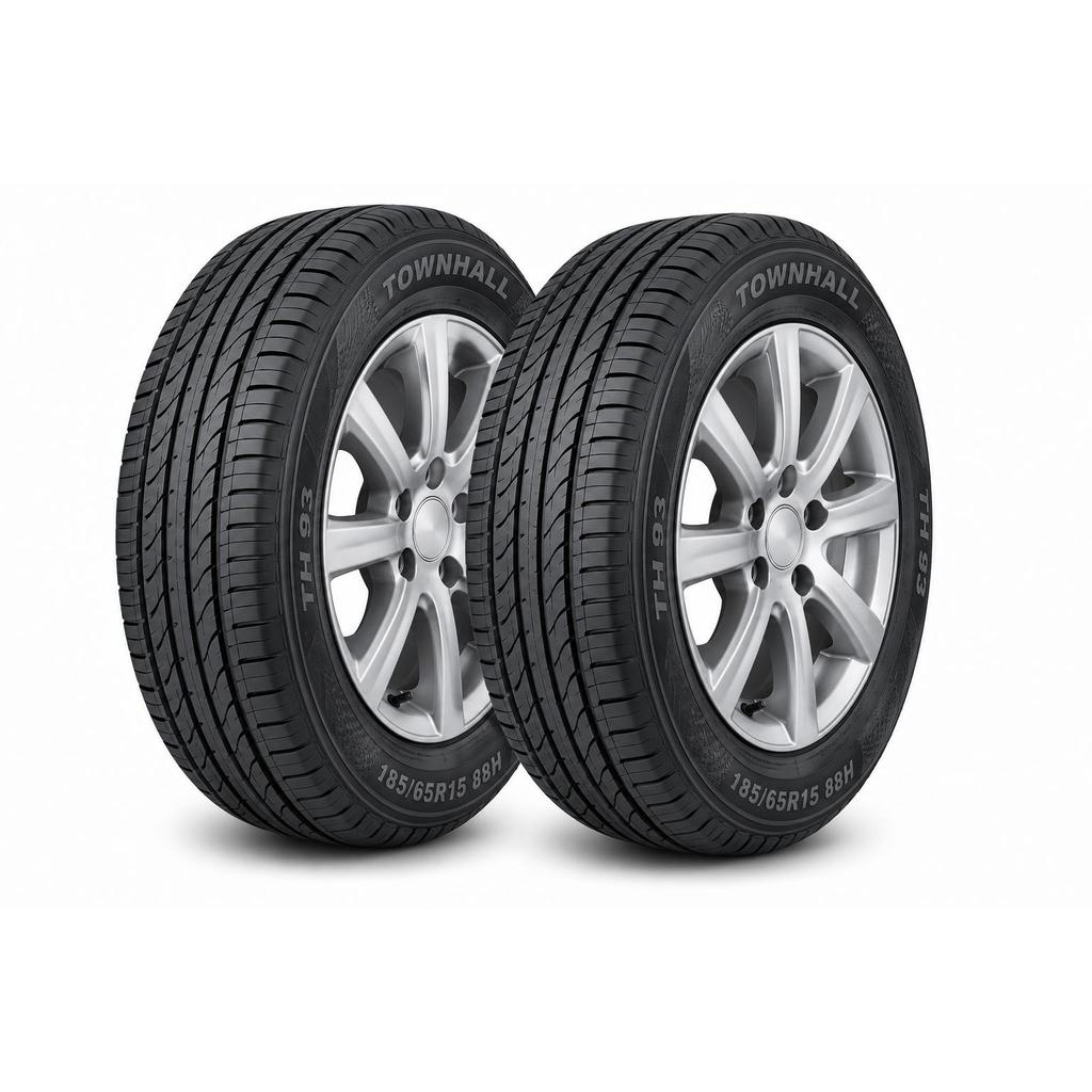 Par de pneus Townhall TH 93 aro 15 185/65R15 88H posicionados um ao lado do outro