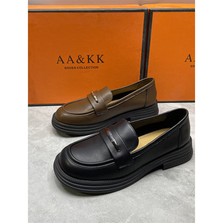 Estilo britânico mocassins dedo do pé redondo salto baixo meados de boca pequenos sapatos de couro nicho Design fivela d