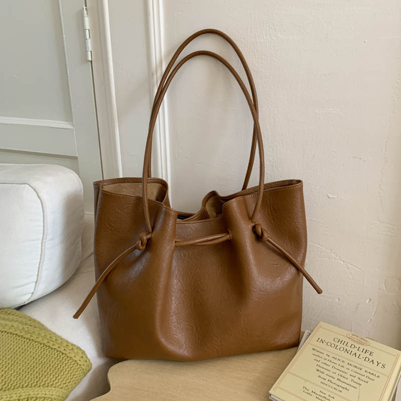 Bolsa feminina minimalista e elegante, modelo 2026, bolsa de ombro, bolsa transversal.