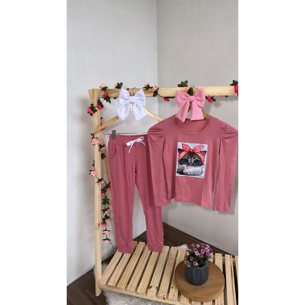 Conjunto infantil menina meia estação com aplique viscolaycra gatinha rose tamanho 10 blusa + calça