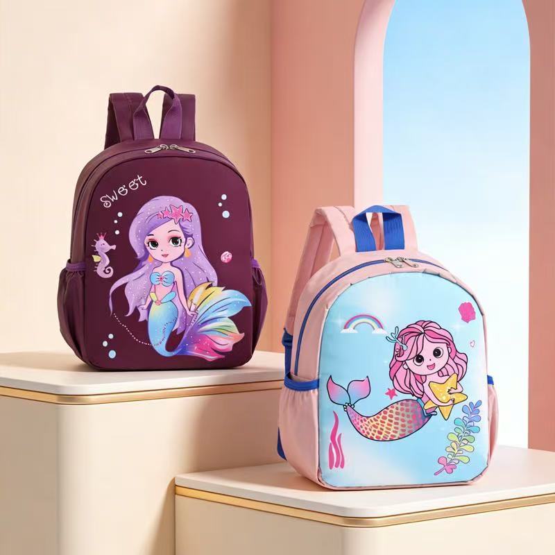 Mochila Infantil Pequena Menino e Menina para Creche Passeio Estampas Variadas