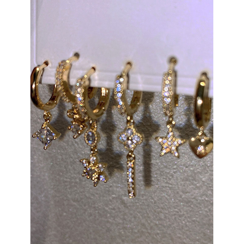 Xinghe Yuehai ~ Conjunto de brincos de diamante Brincos pequenos 2026 Novo estilo Brincos da moda Brincos combinados par