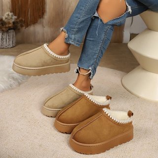 Botas de neve femininas, sapatos quentes de algodão com sola grossa, chinelos de algodão de pele para uso externo de lã,