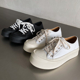 Sapatos masculinos de couro de sola grossa sapatos brancos casuais tênis de cano baixo dedo grande aumentando All-Match 