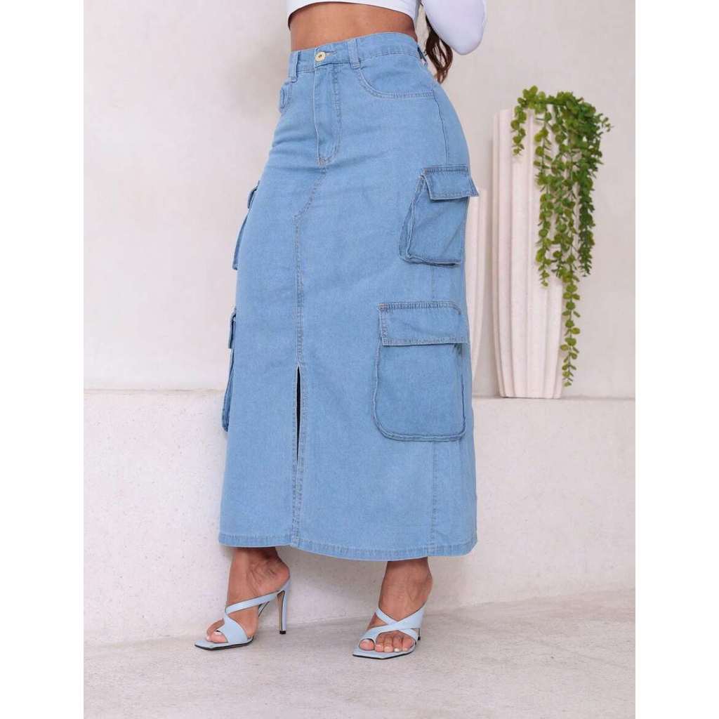 Saia Jeans Longa Cargo Feminina – Cintura Alta, Fenda Frontal e Bolsos Utilitários, Estilo Moderno e Versátil