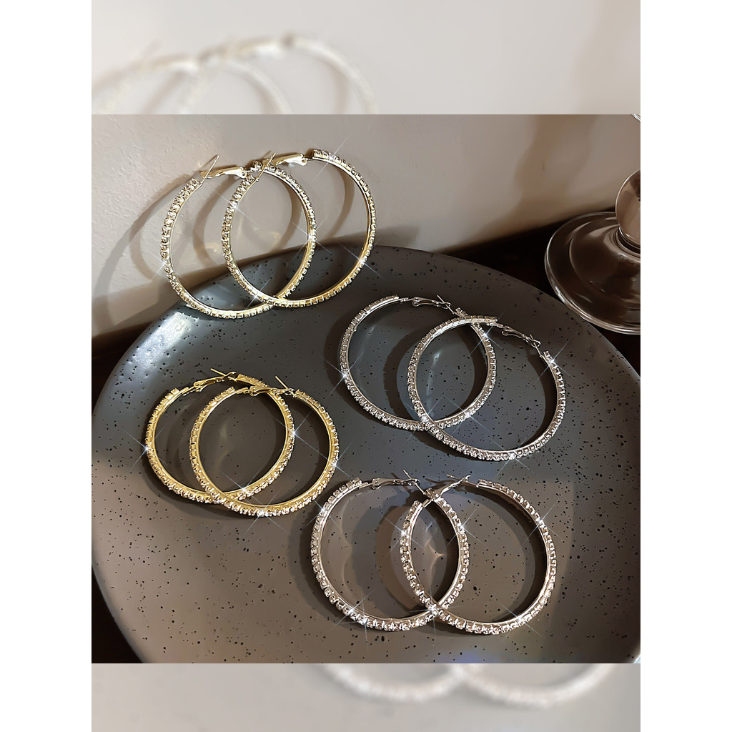 Simples zircão piscando brincos de diamante feminino nicho Design estilo legal brincos moda luz brincos de luxo High-End