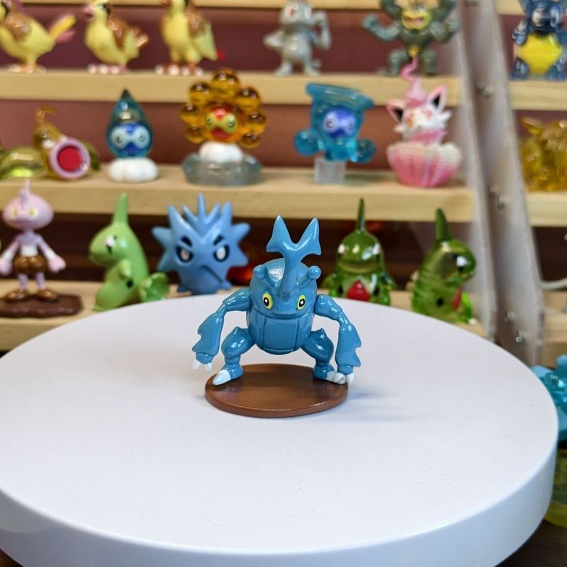 Produtos mais vendidos Heracross MC Figura feita de resina PU de alta qualidade Tipo de óleo brilhante Série de insetos 
