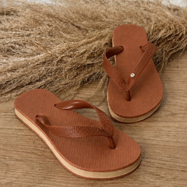 Chinelo Feminino Bella Casual Confortável Leve Macio Lindo Para Dia a Dia e Verão